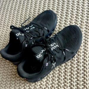 On- Cloudsurfer Sneakers